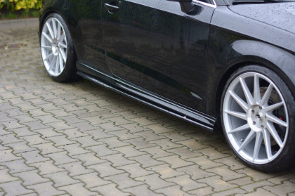 Prahové lišty Audi S3 / A3 S-Line 8V / 8V FL Hatchback carbon look