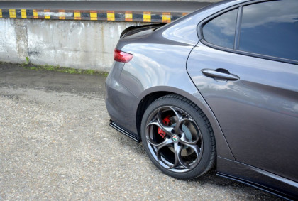 Splittery zadní boční ALFA ROMEO GIULIA VELOCE  carbon look