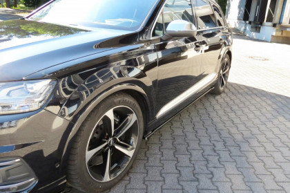Prahové lišty Audi SQ7 / Q7 S-Line Mk.2 černý lesklý plast