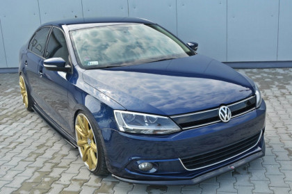 Spojler pod nárazník lipa VOLKSWAGEN JETTA MK6 SEDAN FACELIFT (2011 - 2014) černý lesklý plast