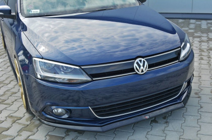 Spojler pod nárazník lipa VOLKSWAGEN JETTA MK6 SEDAN FACELIFT (2011 - 2014) černý lesklý plast