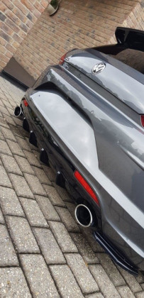 Difuzor zadního nárazníku VOLKSWAGEN SCIROCCO MK.3 R FACELIFT (2014-2017) černý lesklý plast