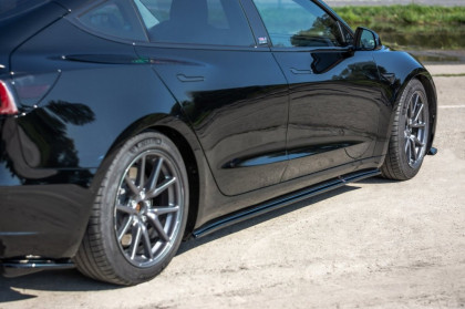 Prahové lišty Tesla Model 3 2017- carbon look