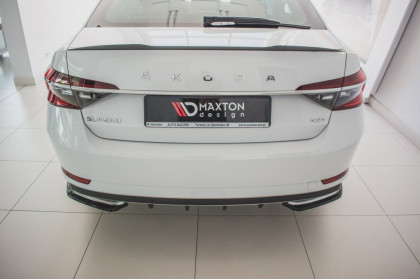 Splittery zadní boční Škoda Superb Mk3 Facelift Hatchback/kombi 2019- carbon look