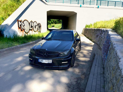 Prahové lišty MERCEDES-BENZ AMG C63 W204 FACELIFT (2011-2014) carbon look