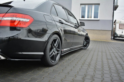 Prahové lišty MERCEDES-BENZ E63 AMG W212  2009-2012 černý lesklý plast