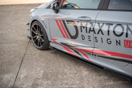 Prahové lišty V.1 Ford Fiesta Mk8 ST černý lesklý plast
