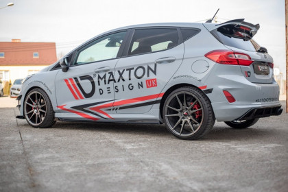 Prodloužení střešního spojleru Ford Fiesta Mk8 ST carbon look