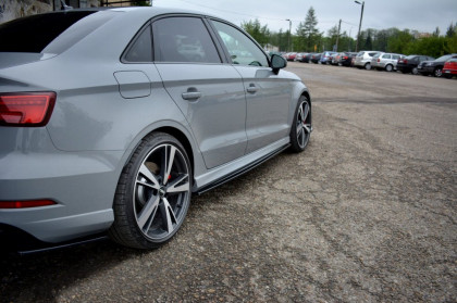 Prahové lišty Audi RS3 8V Facelift Sedan černý lesklý plast