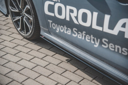 Prahové lišty Toyota Corolla XII Sedan 2019- černý lesklý plast