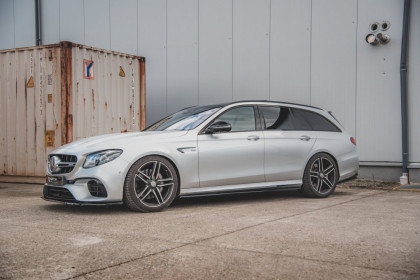 Prahové lišty Mercedes-Benz E63 AMG kombi S213 černý lesklý plast