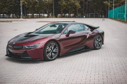 Prahové lišty BMW i8 černý lesklý plast