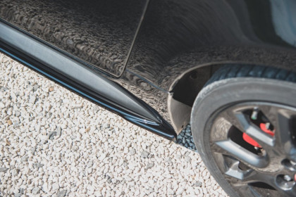 Prahové lišty Fiat 124 Spider Abarth černý lesklý plast