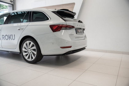 Spoiler zadního nárazníku Škoda Octavia Mk4 černý lesklý plast