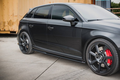 Prahové lišty V.2 Audi RS3 8V Sportback Facelift černý lesklý plast