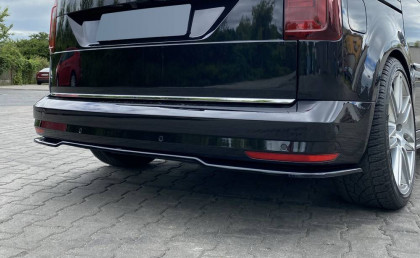 Spoiler zadního nárazníku Volkswagen Caddy Mk. 4 se žebry černý lesklý plast