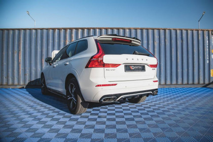 Spoiler zadního nárazníku Volvo XC60 Mk2 R-Design se žebry černý lesklý plast