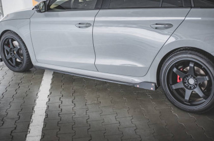 Prahové lišty + Flaps V.2 Škoda Octavia RS Mk4 černý lesklý plast