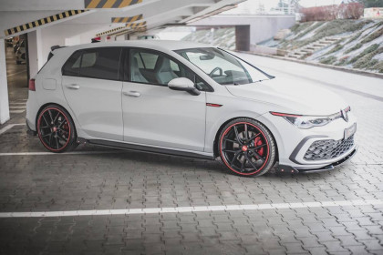 Prahové lišty + Flaps V.2 Volkswagen Golf 8 GTI / GTI Clubsport černý lesklý plast