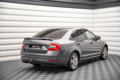 Prahové lišty Škoda Octavia Mk3 Facelift černý lesklý plast