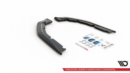 Splittery zadní boční BMW M4 G82 černý lesklý plast