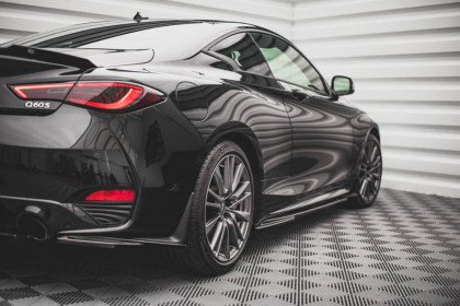 Prahové lišty Infiniti Q60 S Mk2 černý lesklý plast