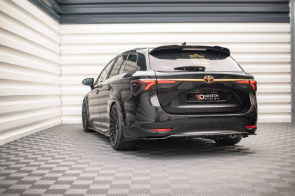 Spoiler zadního nárazníku Toyota Avensis Mk3 Facelift s křídélky carbon look