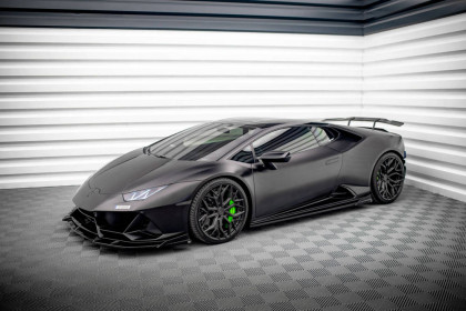 Prahové lišty Lamborghini Huracan EVO černý lesklý plast