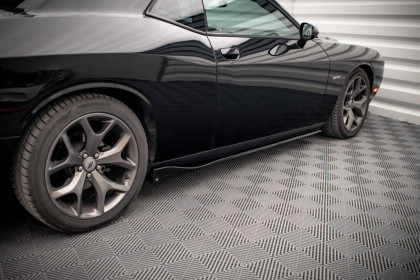 Prahové lišty Dodge Challenger RT Mk3 Facelift carbon look