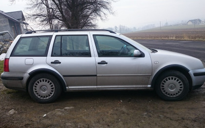 Plastové lemy blatníků VW Golf IV kombi 1998-2004 4ks