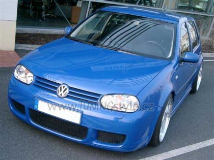 Přední nárazník Golf 4 R32