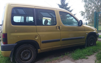 Plastové lemy blatníků Nissan Kubistar I 5-dv. (1998-2008) 4ks