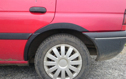 Plastové lemy blatníků Ford Escort MK VII 4/5dv. (1995-2002) 4ks