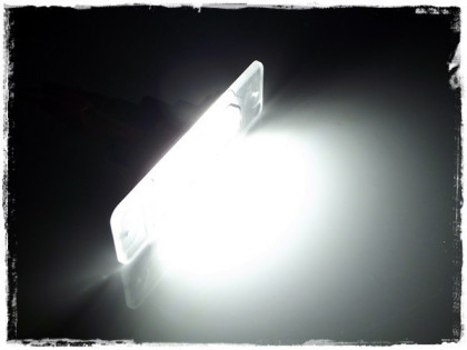 EP46 LED osvětlení SPZ INFINITI FX35 / FX45 (2003-2008)