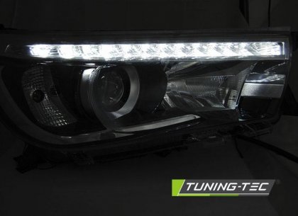 Přední světla LED projektor a LED denními světly Toyota Hilux 16- černá