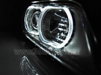 Přední světla s LED angel eyes BMW 5 E39 černá