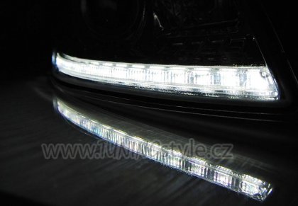 Přední světla s LED denními světly Škoda Octavia II 09-12 černá