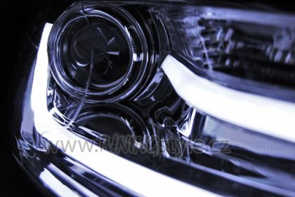 Přední světla s LED TubeLights denními světly VW Jetta 6 11- chrom