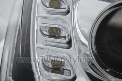 Přední světla s TubeLights a LED denními světly VW Jetta 6 11- chrom