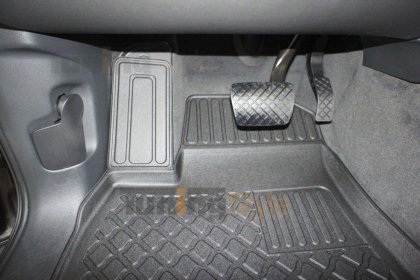 Přesné plastové koberce, vaničky s vysokým okrajem - Audi Q7 15-