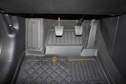 Přesné plastové koberce, vaničky s vysokým okrajem - Kia Carens IV. 13-