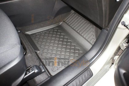 Přesné plastové koberce, vaničky s vysokým okrajem - Kia Carens IV. 13-