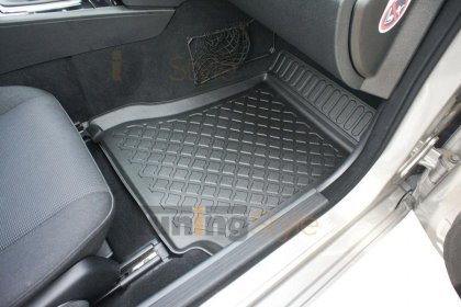 Přesné plastové koberce, vaničky s vysokým okrajem - Mercedes C W204 07-14