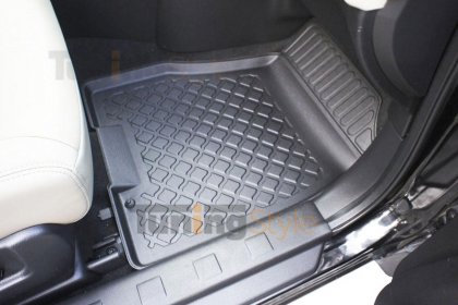 Přesné plastové koberce, vaničky s vysokým okrajem - Nissan X-Trail II 07-14