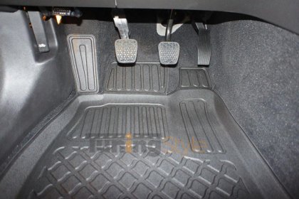 Přesné plastové koberce, vaničky s vysokým okrajem - Opel Insignia 08-