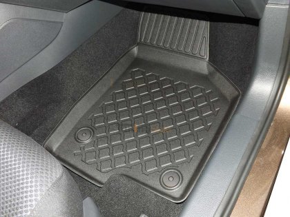 Přesné plastové koberce, vaničky s vysokým okrajem - VW Jetta 11-