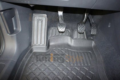 Přesné plastové koberce, vaničky s vysokým okrajem - VW Touran II. 15-