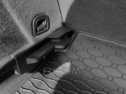 Gumová vana do kufru - VW Golf VII 2012- Dolní poloha