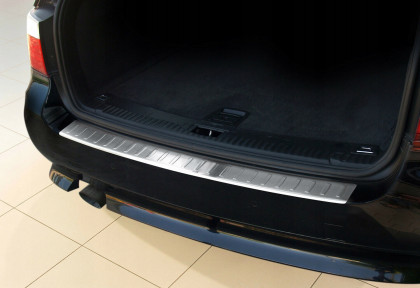 Nerezová ochranná lišta zadního nárazníku Mercedes-Benz E W212 13- AMG
