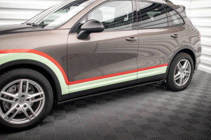 Prahové lišty Porsche Cayenne Mk2 černý lesklý plast